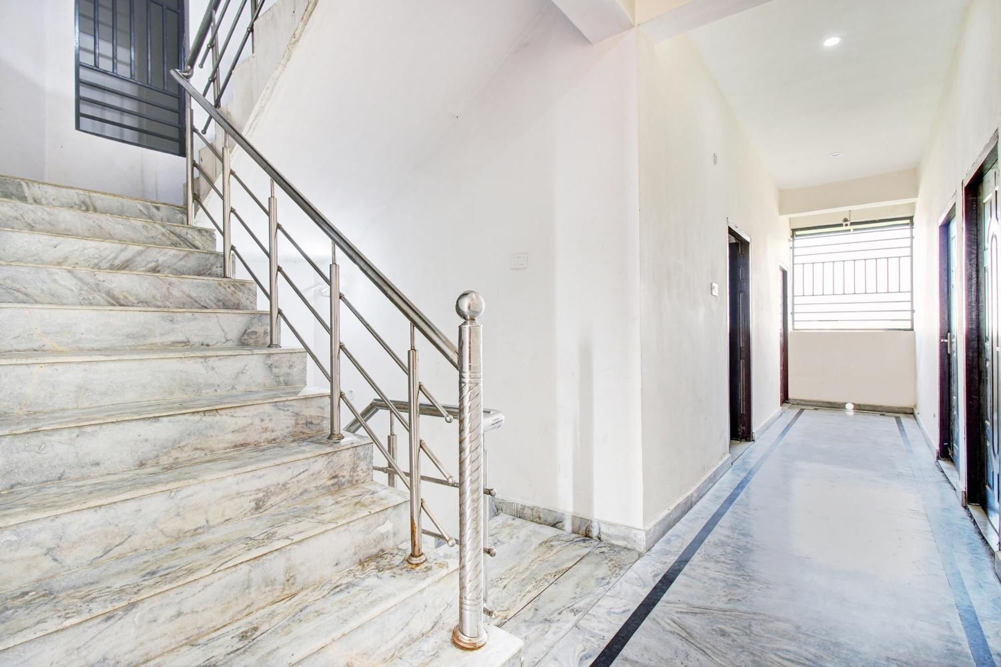 Hotel O Jr Hotel Lucknow Exterior photo